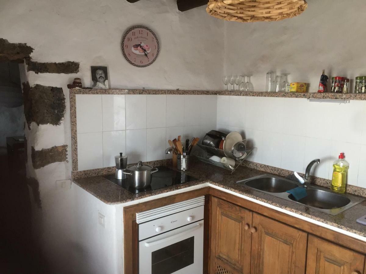 "Ziegenstall" Mit Meerblick 雅伊萨 外观 照片